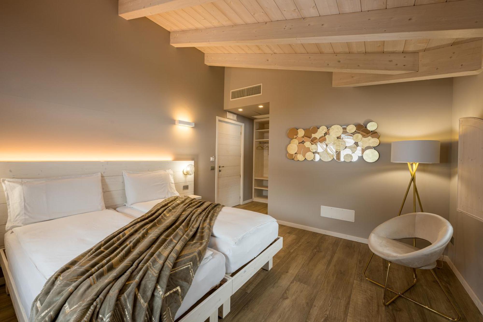 Bianco Hotel Primaluna ภายนอก รูปภาพ
