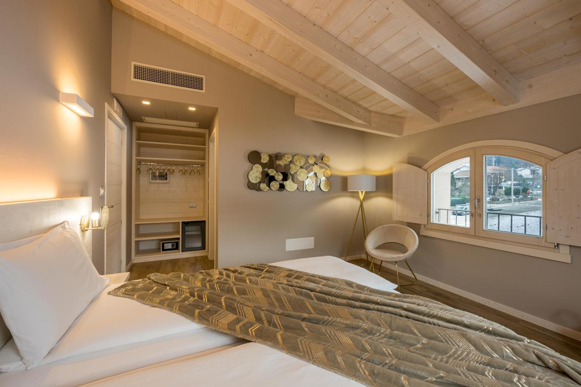 Bianco Hotel Primaluna ภายนอก รูปภาพ